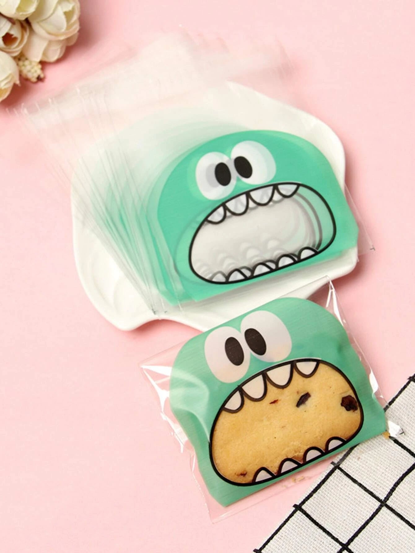 Green Nom Nom Small Packaging Bags (10s)